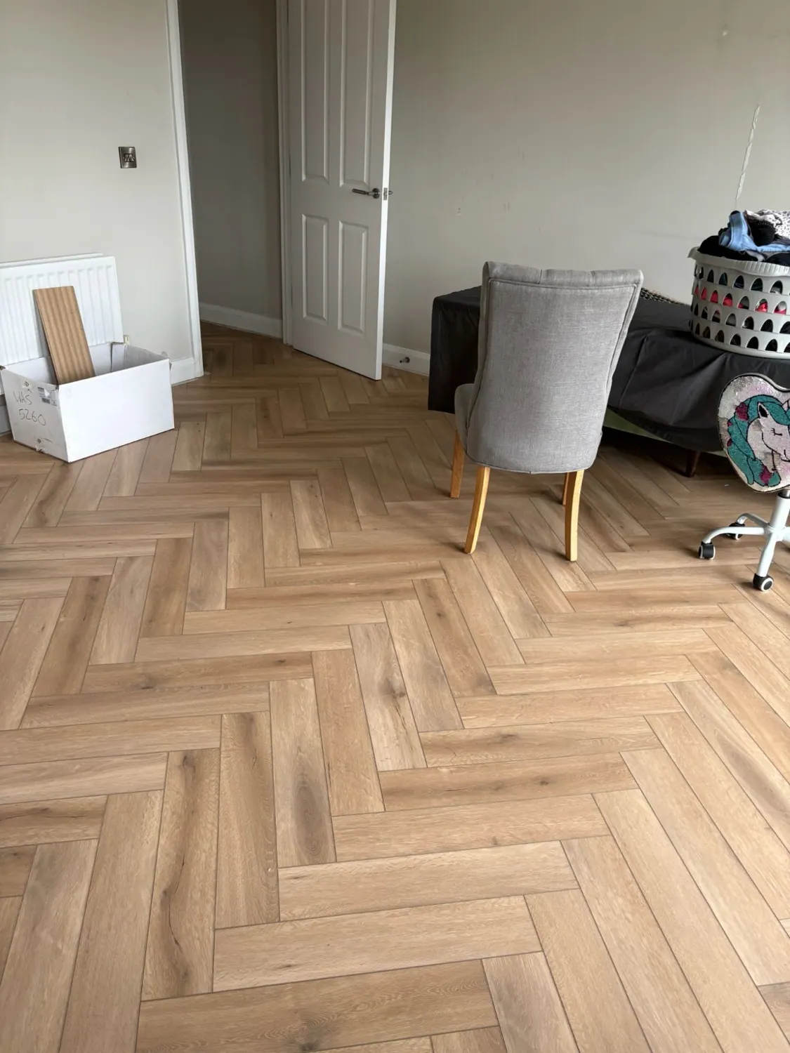 Complete kitchen fitting
